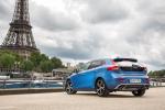 Volvo V40 D4 R-Design 2016 года